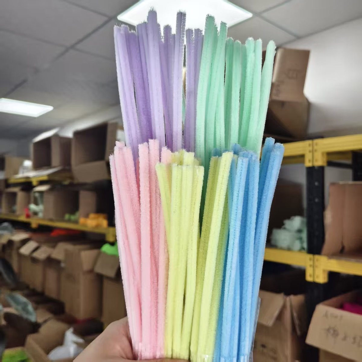 Mixed colour chenille stems for the UK
